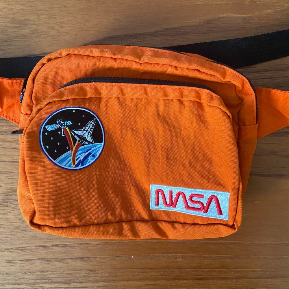 BAGGU NASA Fanny Pack Orange New No Tags Hiking Cycling Crossbody Fall Women Men